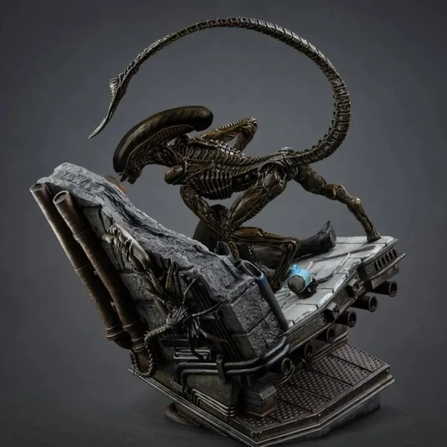 Alien 3 Ellen Ripley And Dog Alien 1/10 Statue