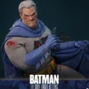 Batman: The Dark Knight Returns Comic Masterpiece Actionfigur 1/6 Batman (Battle Damaged Version)