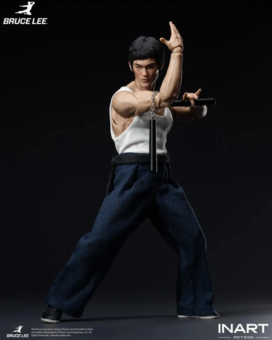 Bruce Lee (Kung Fu Outfit) 1/12 Collectible Figure