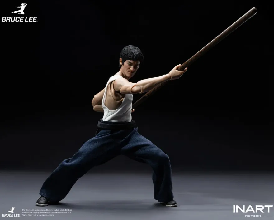 Bruce Lee (Kung Fu Outfit) 1/12 Collectible Figure