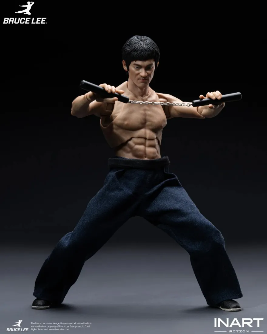 Bruce Lee (Kung Fu Outfit) 1/12 Collectible Figure