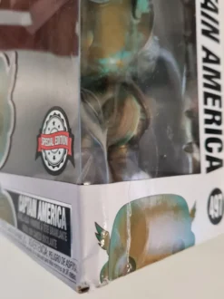 B-Ware Marvel 80th Anniversary Funko Pop! Vinylfigur Captain America (Patina) Exclusive
