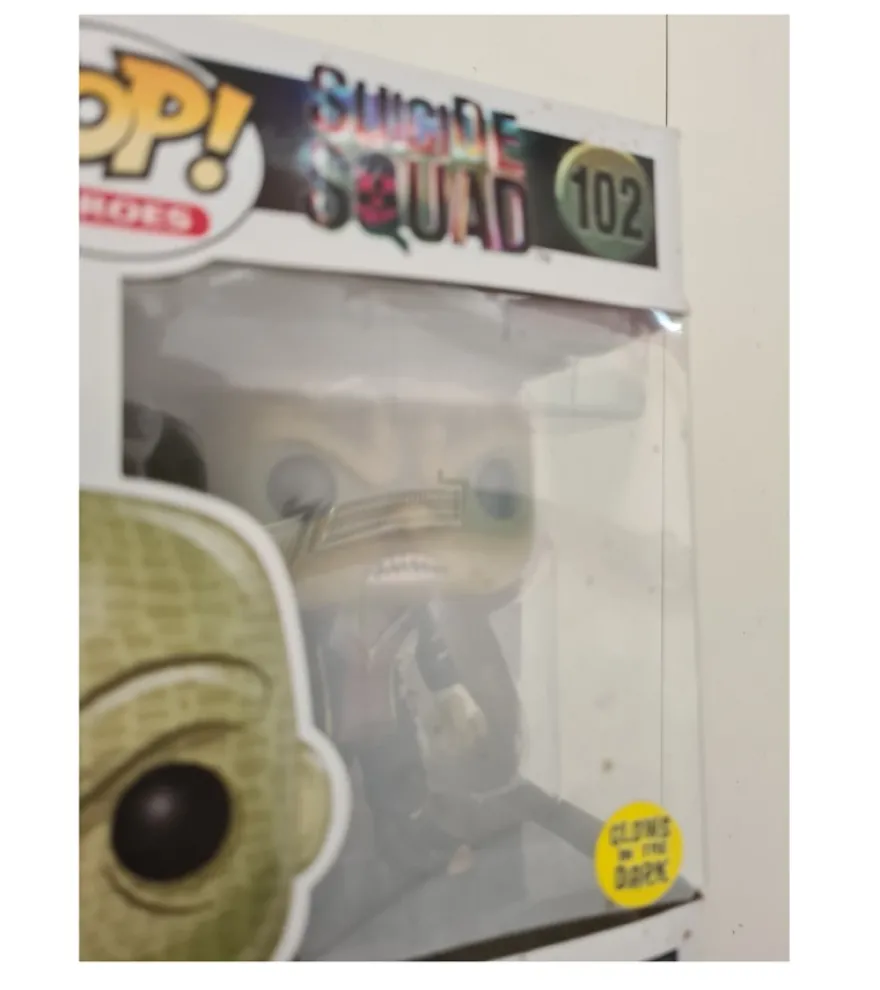 B-Ware Suicide Squad POP! Heroes Vinyl Figur Killer Croc Glow In The Dark 9 cm - schmutzige Verp.
