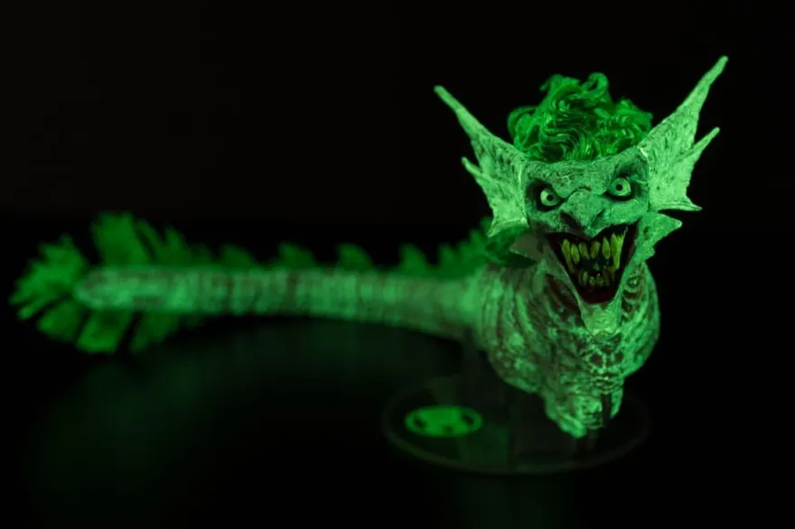 Dark Nights: Metal DC Multiverse Actionfigur The Joker Dragon Glow in the Dark Edition (Gold Label)