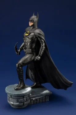 DC Comics ARTFX Statue 1/6 The Flash Movie Batman 34 cm