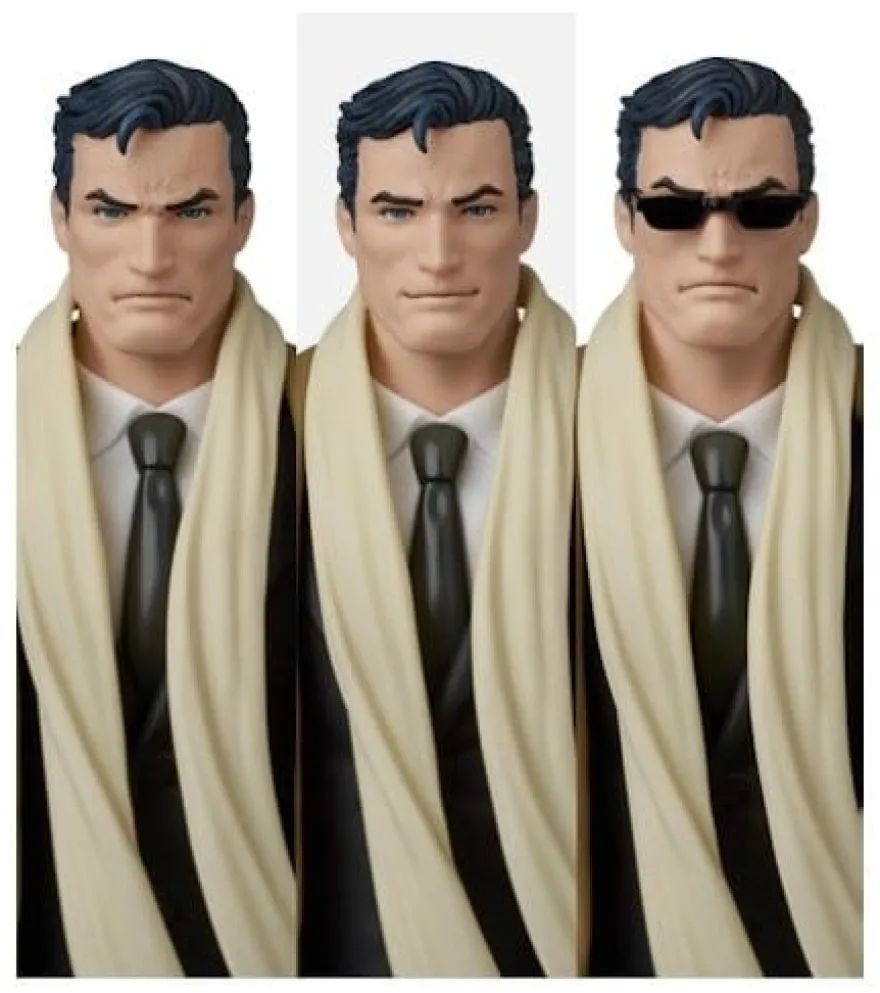 DC Comics MAFEX Actionfigur Bruce Wayne (Batman: Hush Ver.) 16 cm