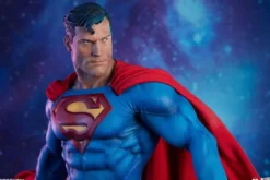 DC Comics Premium Format Figur Superman 66 cm