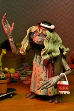 E.T. - Der Außerirdische Actionfigur Ultimate Dress-Up E.T. 11 cm