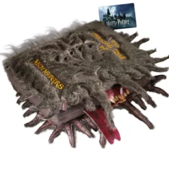 Harry Potter Collectors Plüschfigur Monsterbuch der Monster 31 x 36 cm