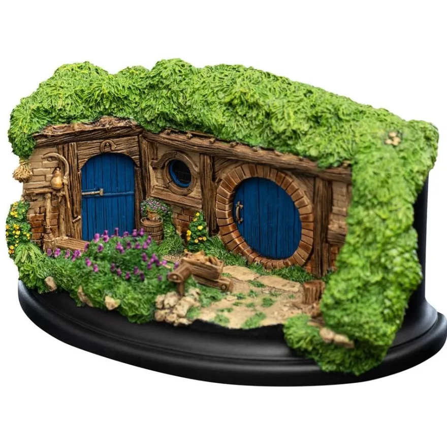 Hobbit Statue 33 Lakeside
