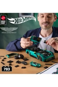 Hot Wheels Elite Mattel Brick Shop Bauset 1/16 '24 Aston Martin Vantage GT3