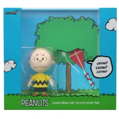 Peanuts ReAction Figures Charlie Brown and the Kite Eating Tree Diorama Box