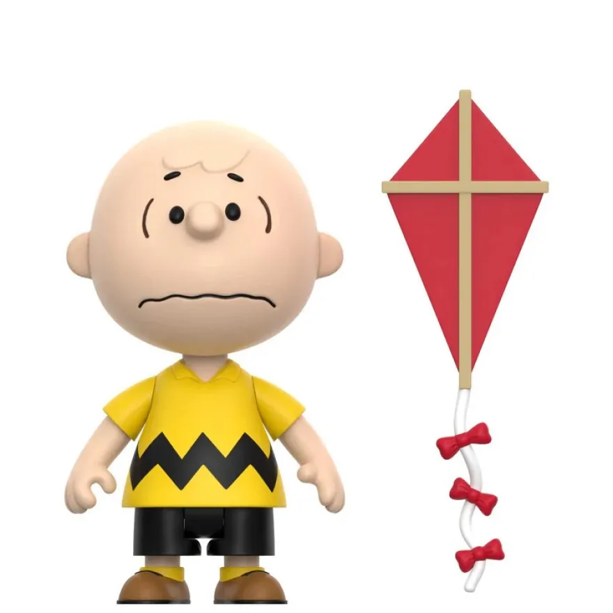 Peanuts ReAction Figures Charlie Brown and the Kite Eating Tree Diorama Box