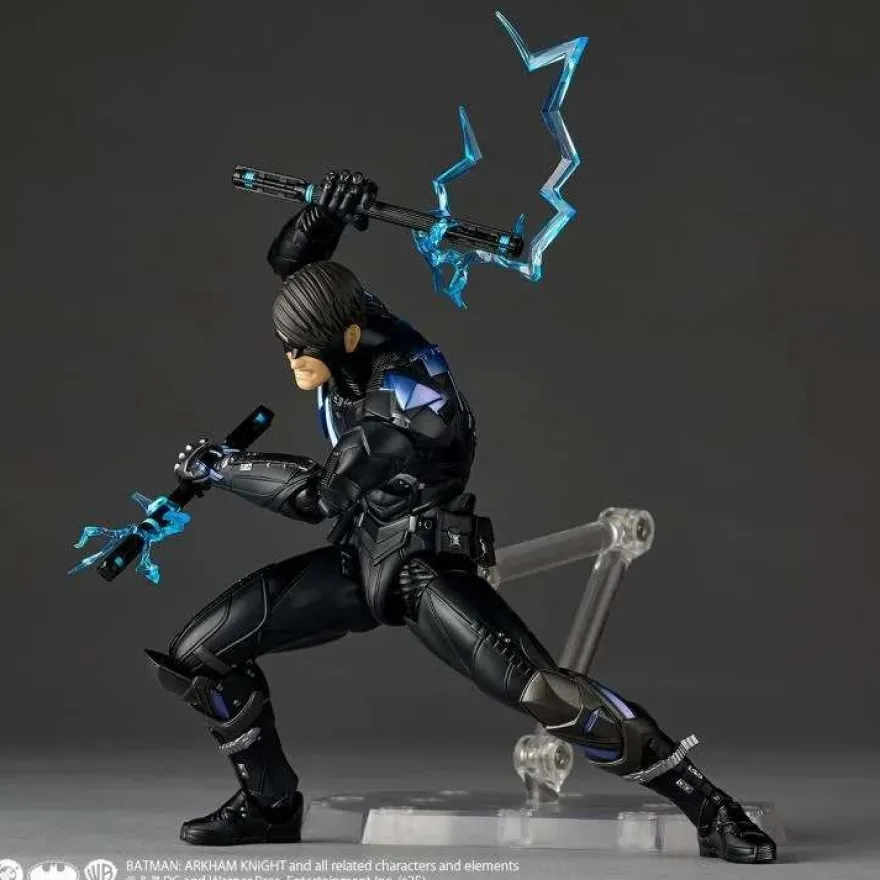 Revoltech A.Y. Dc Nightwing Actionfigur