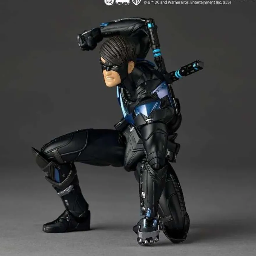 Revoltech A.Y. Dc Nightwing Actionfigur