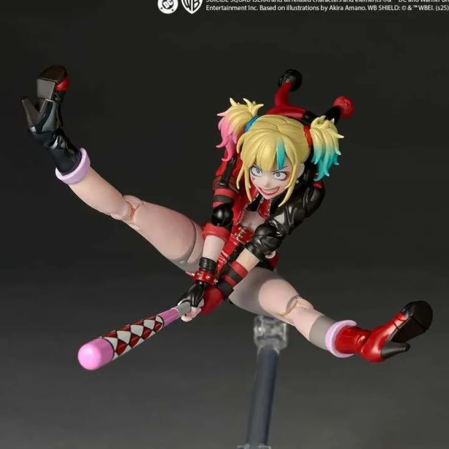 Revoltech A. Y. Harley Quinn Suicide Squad Isekai Version