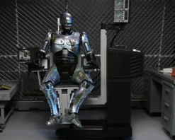 RoboCop Actionfigur Ultimate Battle Damaged RoboCop with Chair