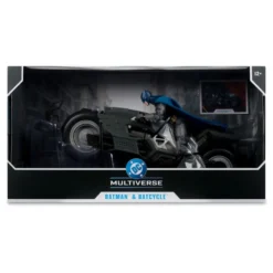 The Flash DC Multiverse Fahrzeug Batcycle with Batman