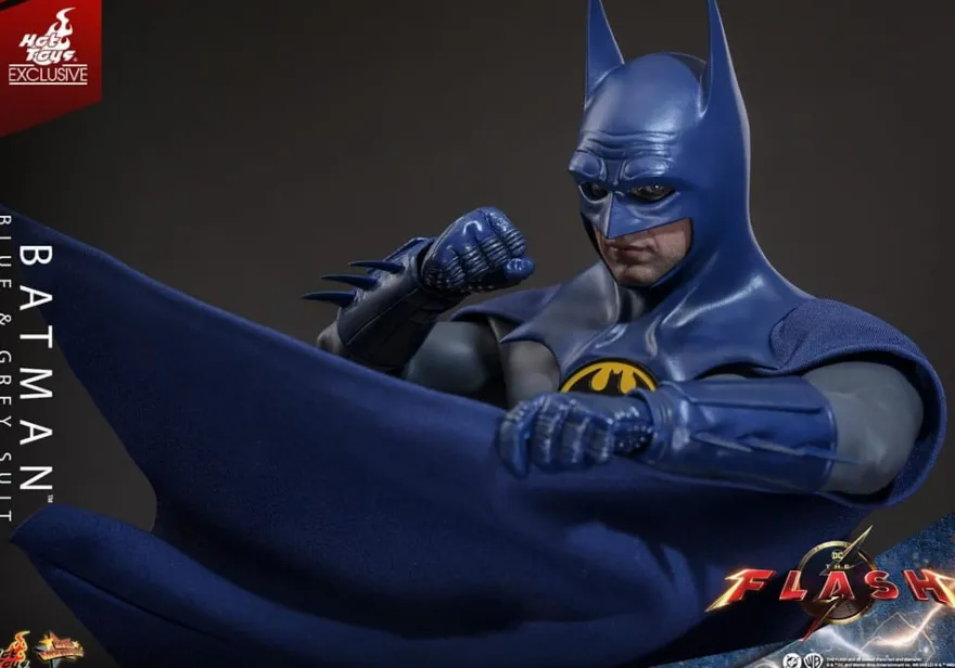 The Flash Movie Masterpiece Actionfigur 1/6 Batman (Blue & Grey Suit) Limited Edition Hot Toys Excl.