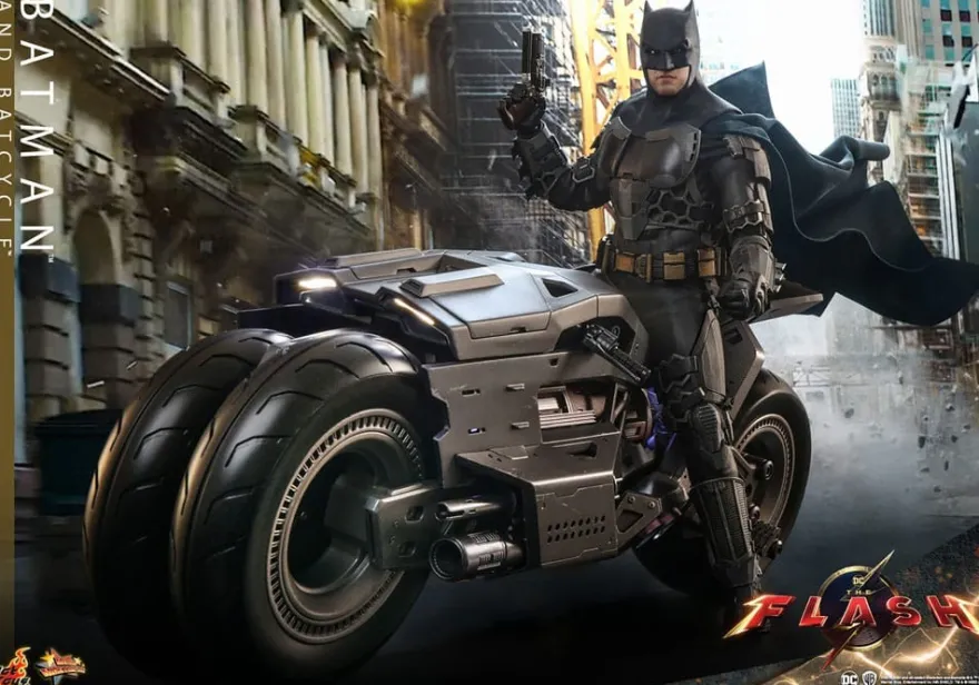 The Flash Movie Masterpiece Actionfigur mit Fahrzeug 1/6 Batman & Batcycle Set 30 cm