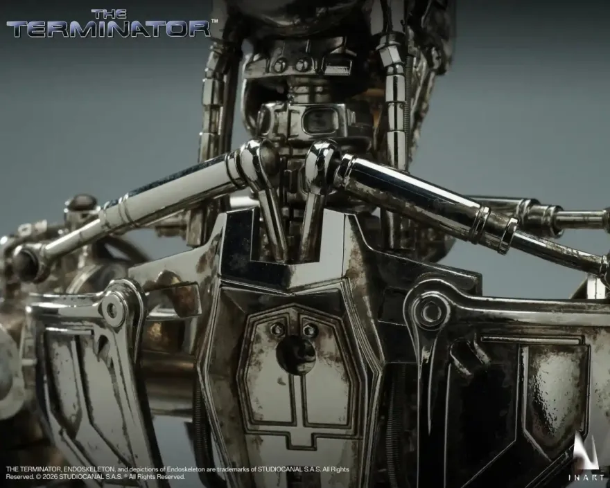 The Terminator T-800 Endoskeleton 1/6 Collectible Figure