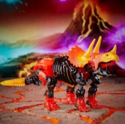 Transformers War For Cybertron Trilogy Deluxe Tricranius Beast Power Fire Blasts Collection Pack