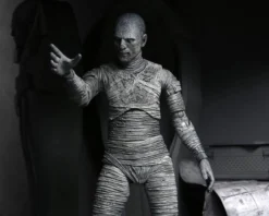 Universal Monsters Actionfigur Ultimate The Mummy (Black & White)