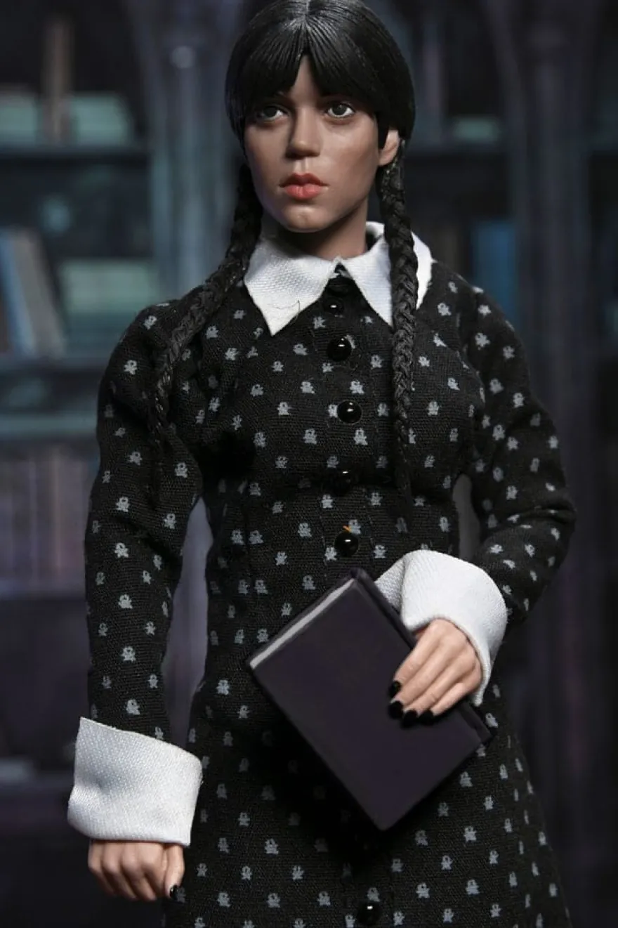 Wednesday Actionfigur Wednesday (Classic Dress) 20 cm